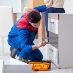 service à la personne, bricolage à domicile, petits travaux de peinture, petit travaux de plomberie, montage de meuble en kit à domicile, pose d'étagère, pose de rideaux,